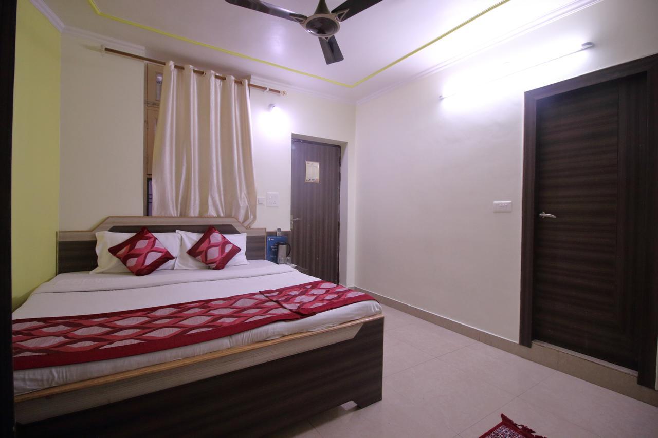 Oyo 2756 Hotel Virasat Gwalior Luaran gambar